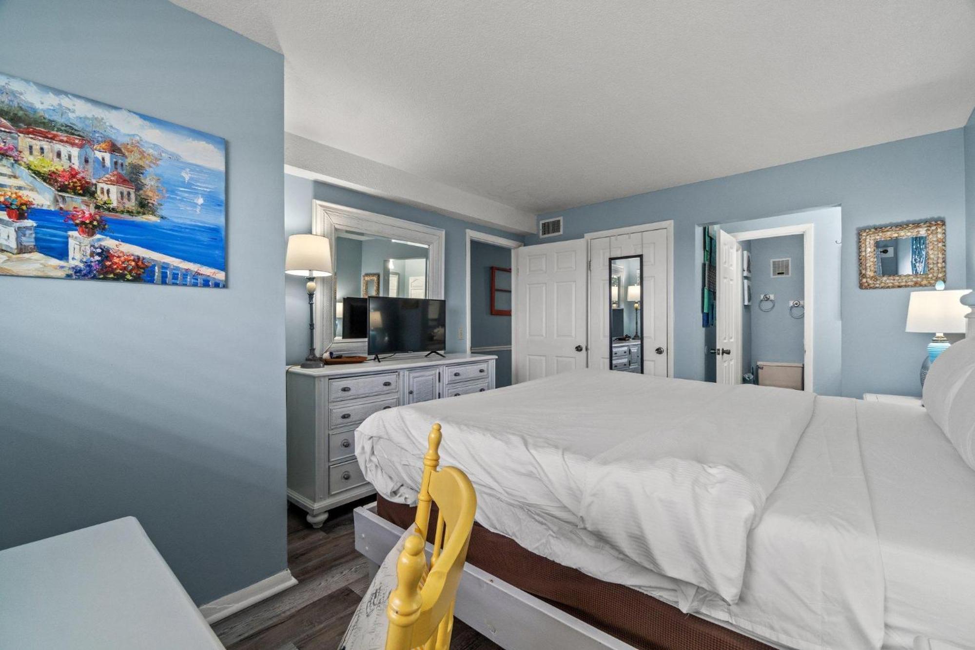 The Summit 712 Apartment *